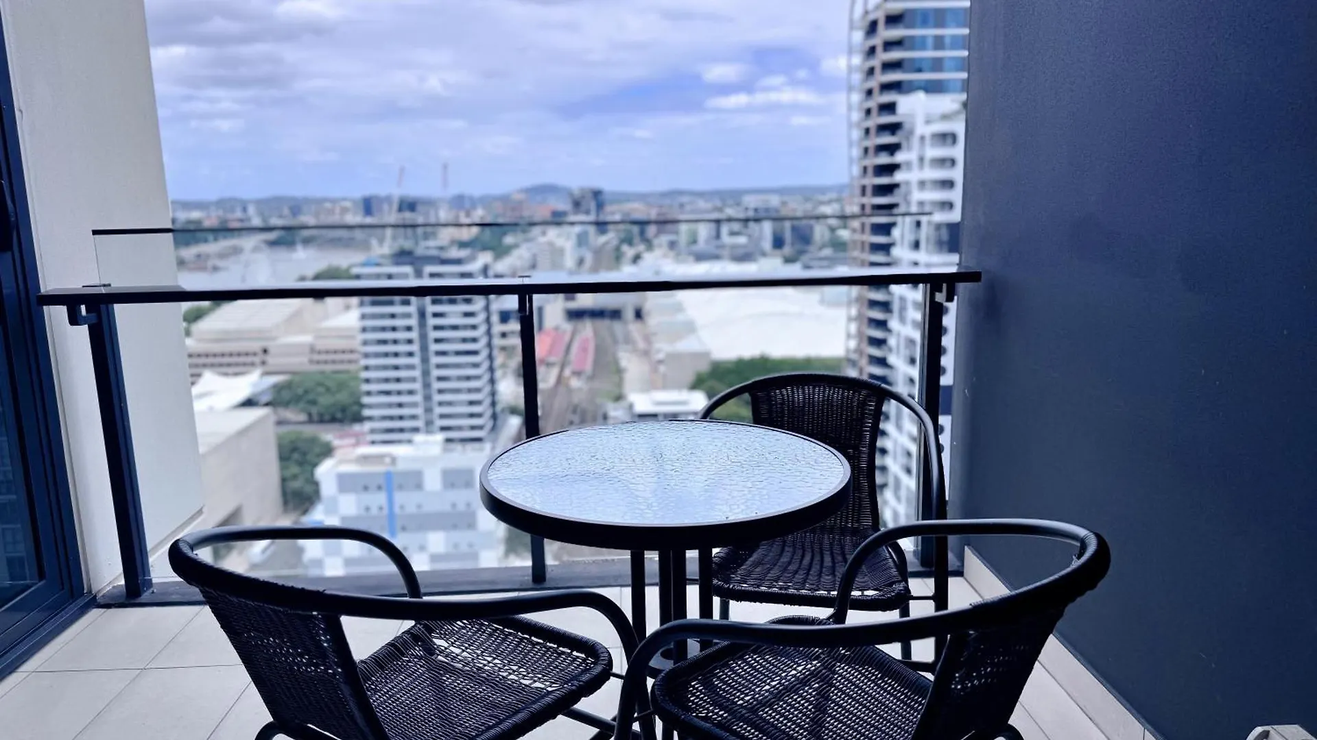 Urban Riverside Escape At Cultural Centre Precinct Brisbane 0*,  Australia