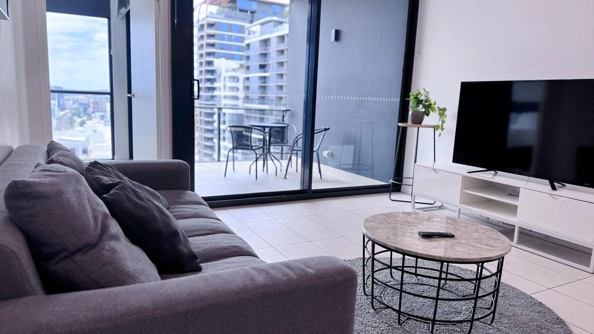 Urban Riverside Escape At Cultural Centre Precinct Brisbane
