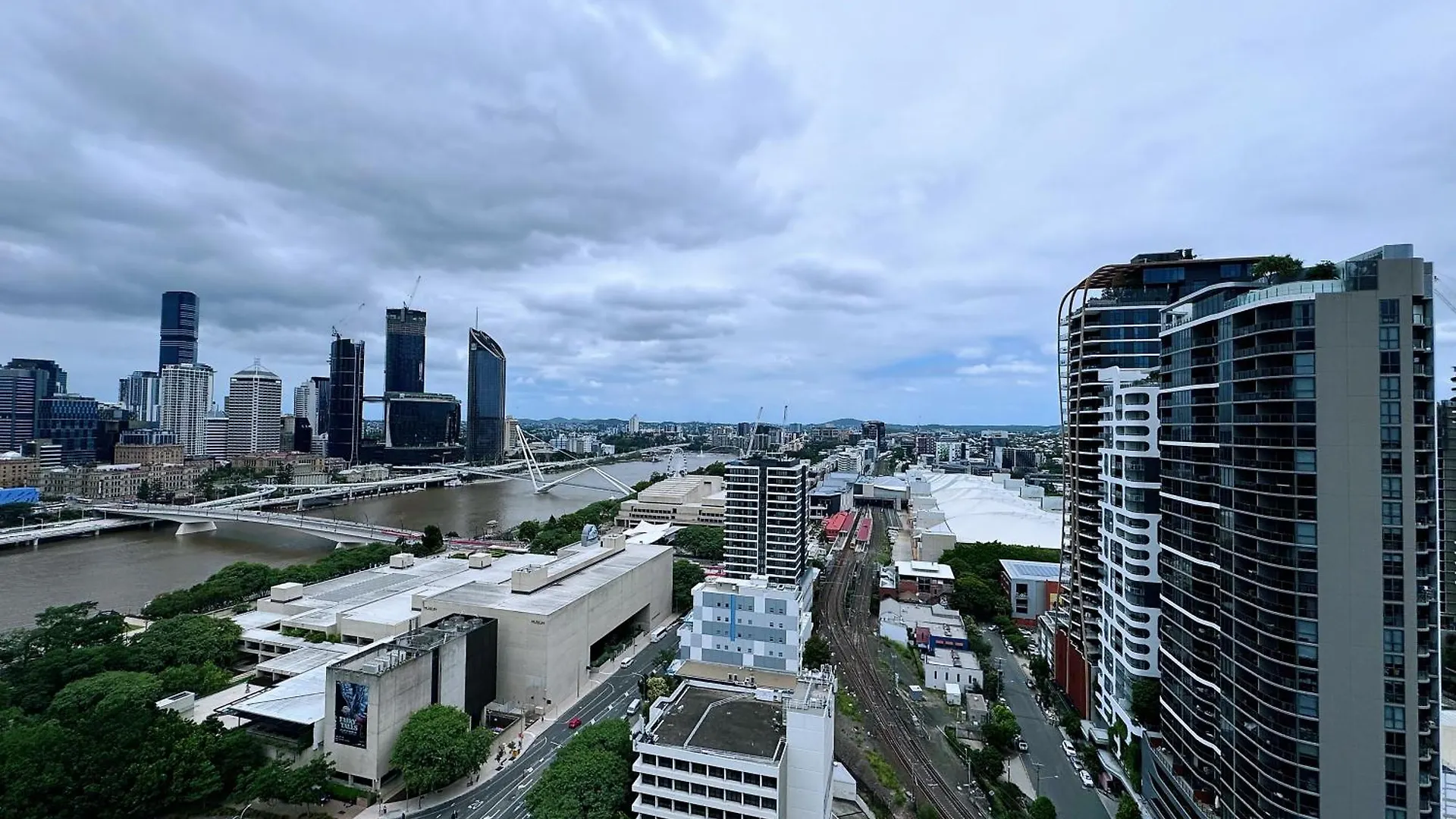 Apartment Urban Riverside Escape At Cultural Centre Precinct Brisbane