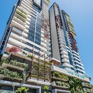 Serain Residences On Merivale Street Aparthotel